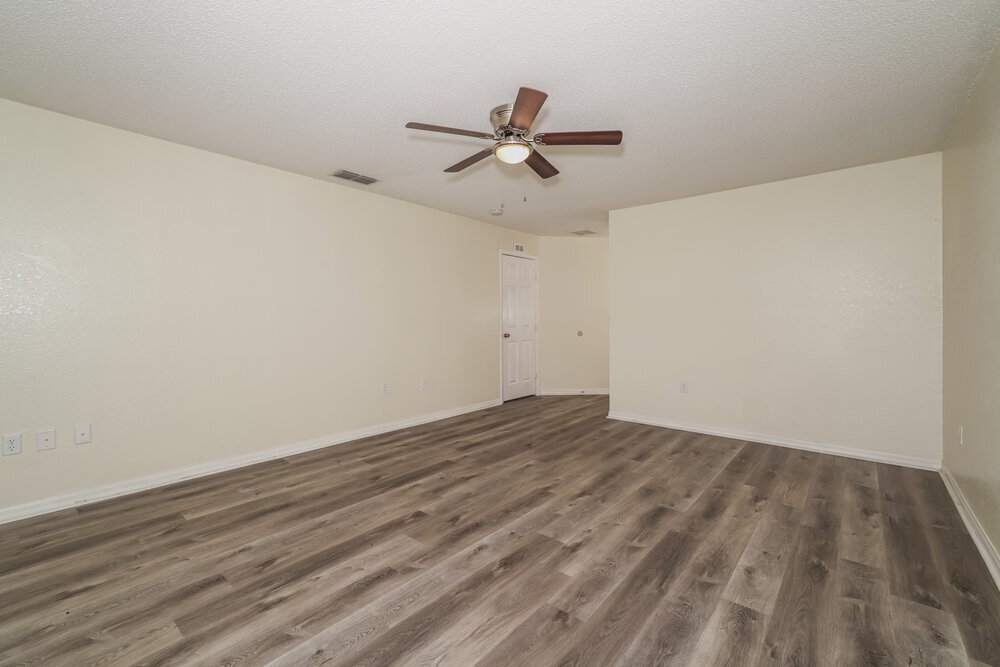 Building Photo - 7172 Summit Dr