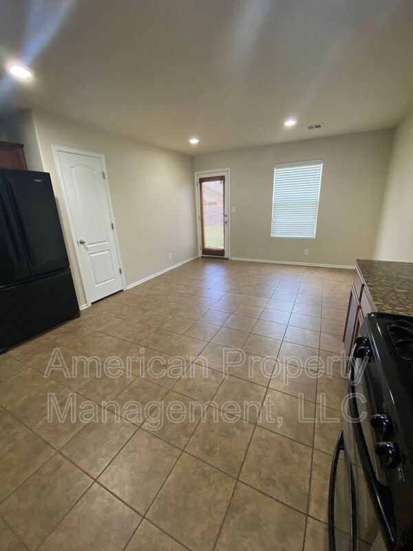 Building Photo - 4113 W 105th St S