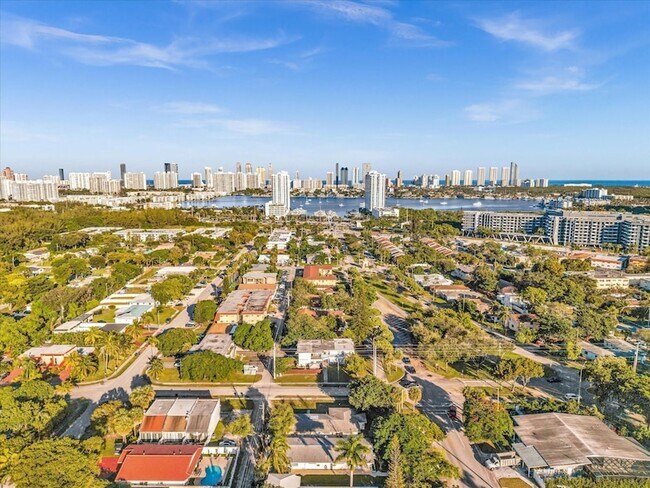 Building Photo - 2193 NE 172nd St