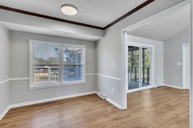 Building Photo - 204 Hattie Rd