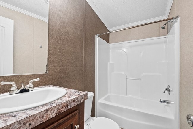 Building Photo - 3-Bedroom Home Close To Hampden-Sydney!