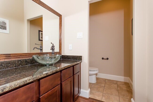 Building Photo - 1106 Hempstead Villa Ln