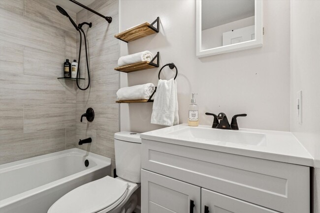 Building Photo - All Inclusive Furnished Rental