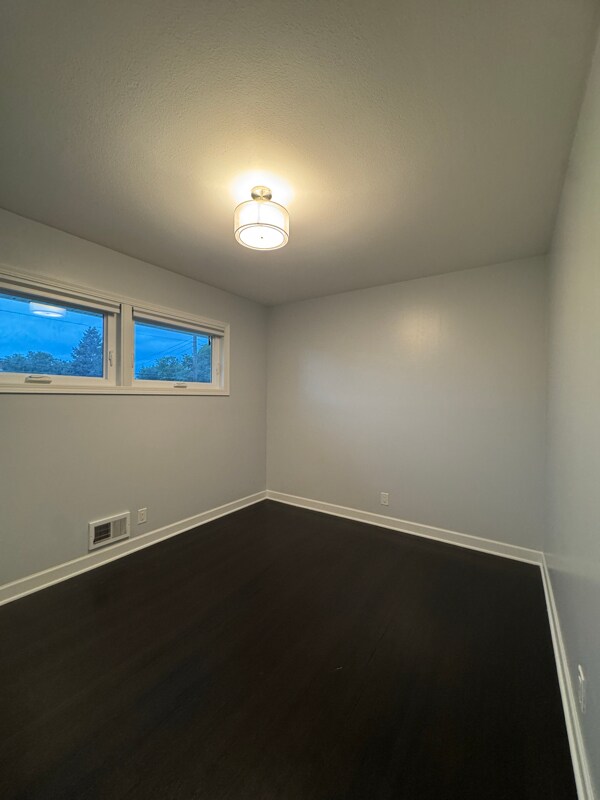 Building Photo - 3303 Johnson St NE