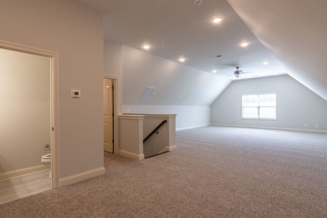 Building Photo - 254 Hutch Ct