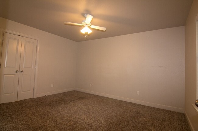 Building Photo - 3 bed 2 bath Duplex - Lubbock Cooper ISD