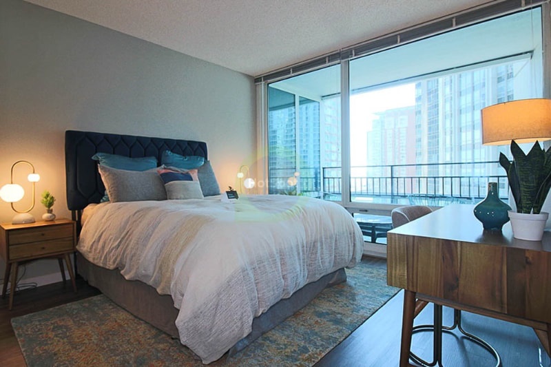 Building Photo - 355 E Ohio St