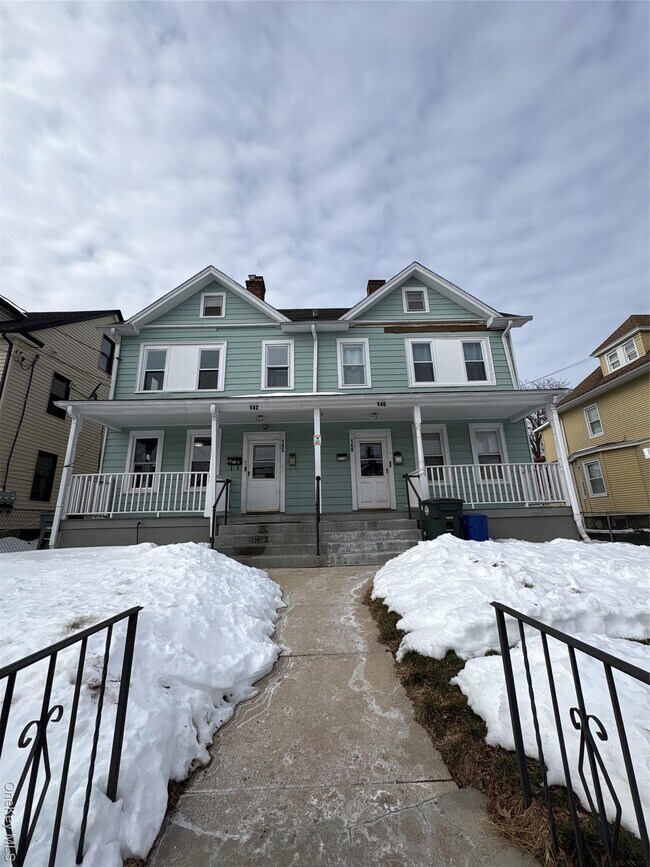 Building Photo - 142 Smith St