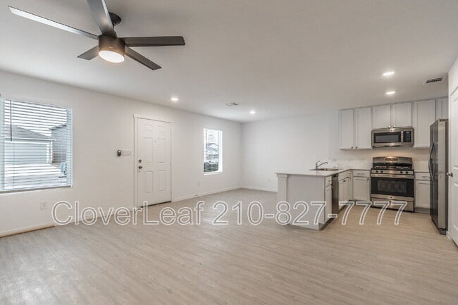 Building Photo - 12858 Ratcliff Lk