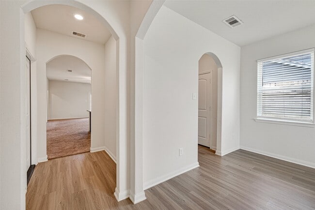 Building Photo - 2128 Mule Ridge Dr