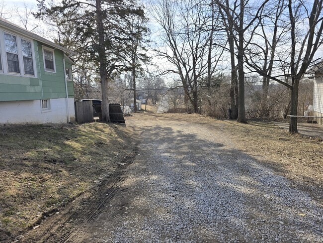 Building Photo - 11401 E 9th St S