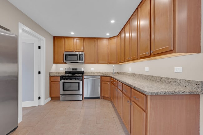Building Photo - 1055 N Bluebonnet Ln