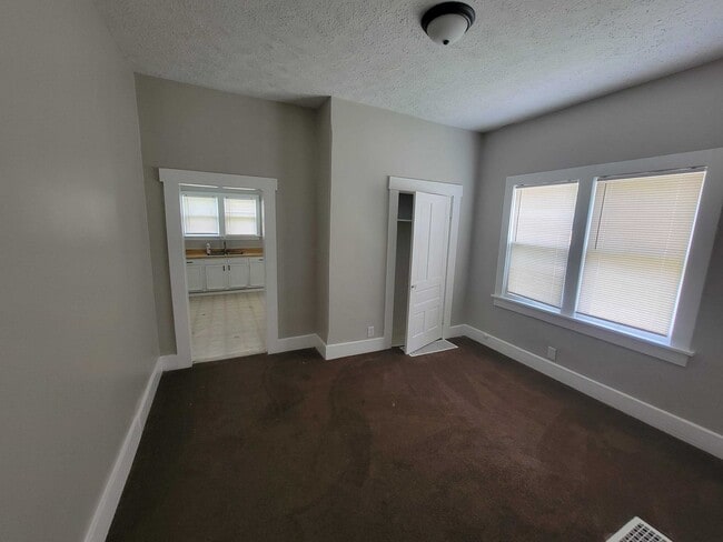 Building Photo - Introducing our newly remodeled 2 bed 1 ba...