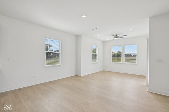 Building Photo - 15480 Postman Rd