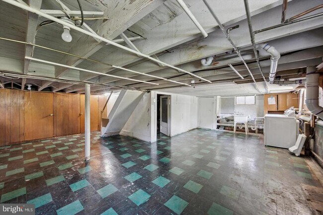 Building Photo - 63 Eldridge Ave