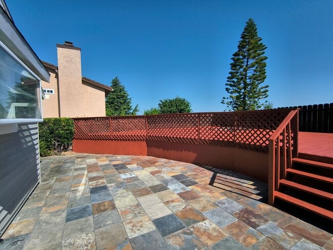 Building Photo - Beautiful and Spacious Two Story 4 Bed/3 Bath Home For Rent In Hercules!!!