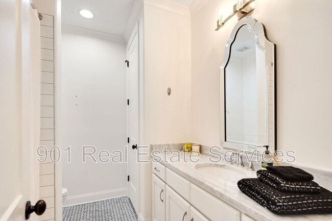 Building Photo - 299 Wilkinson Pl