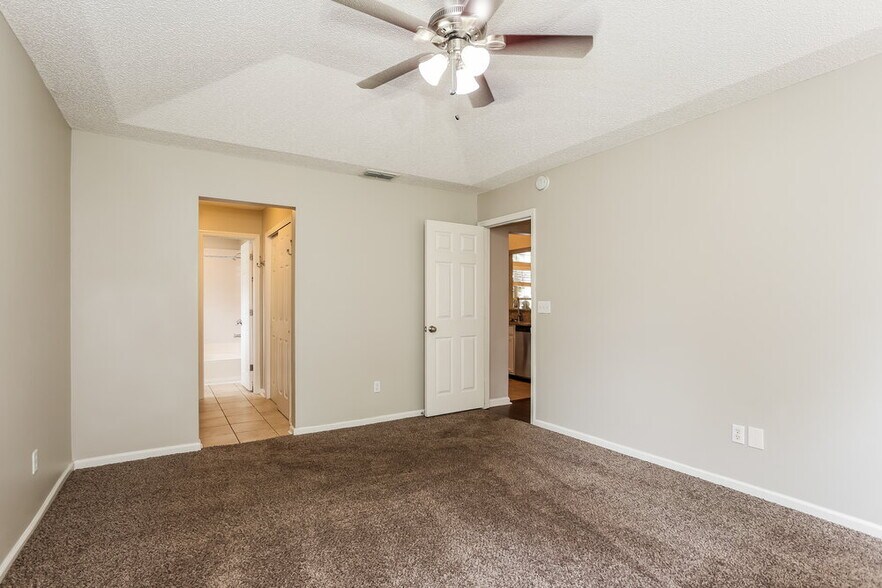Building Photo - 3123 Olde Sutton Parke Dr