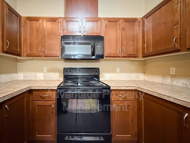 Building Photo - 537 Catron St S