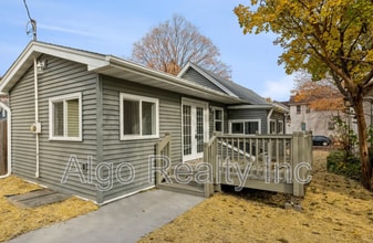 Building Photo - 1209 N Woodbridge St