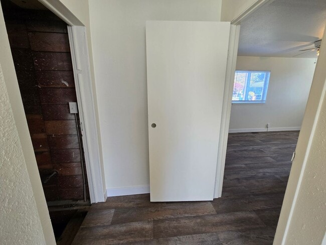 Building Photo - Northside Spokane! Available Now! Move In ...