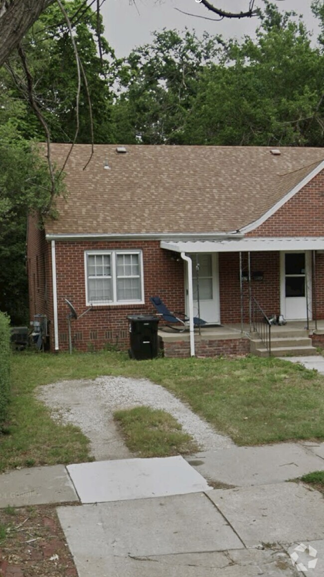 Building Photo - 667 Highland Ave