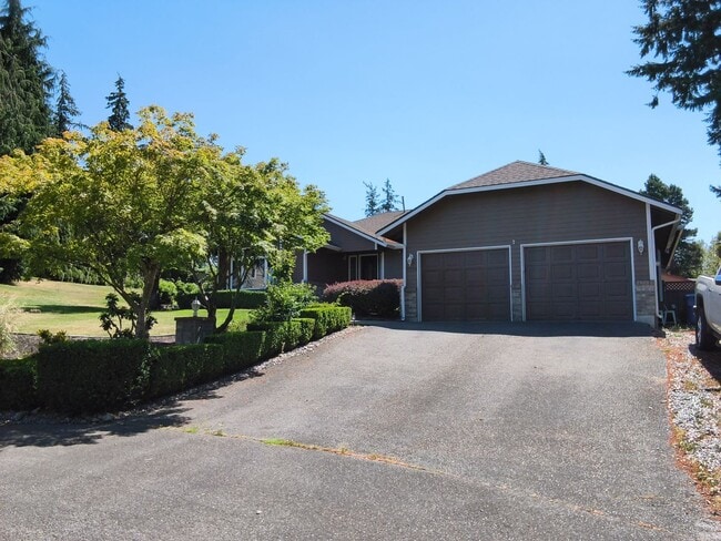 Building Photo - Edgewood Rambler