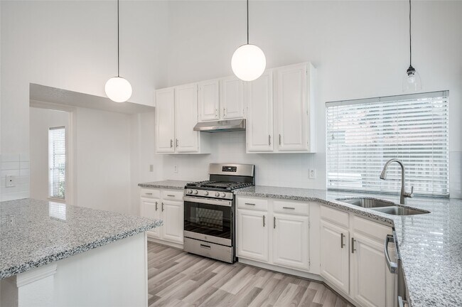 Building Photo - 3419 Spring Arbor Ln