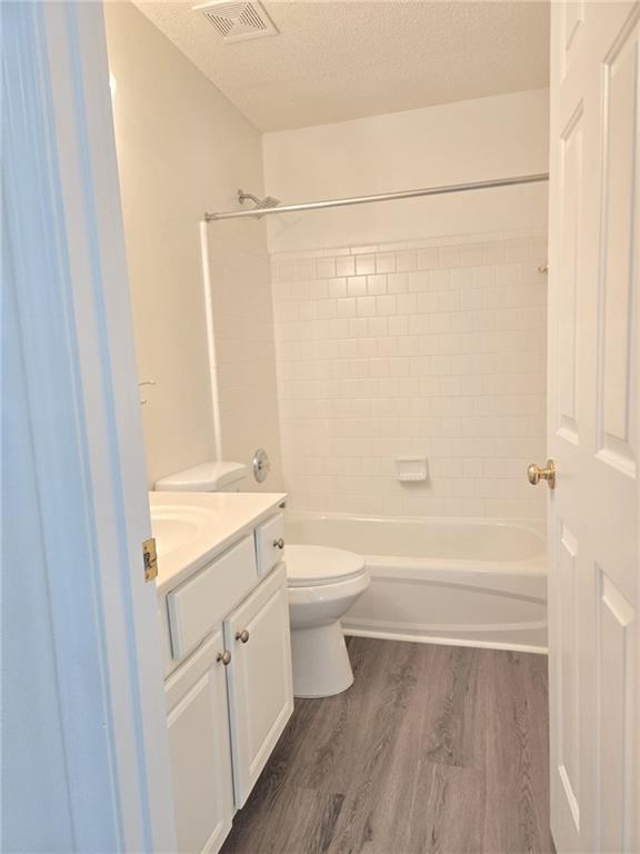 Building Photo - 4010 Ridgefair Dr