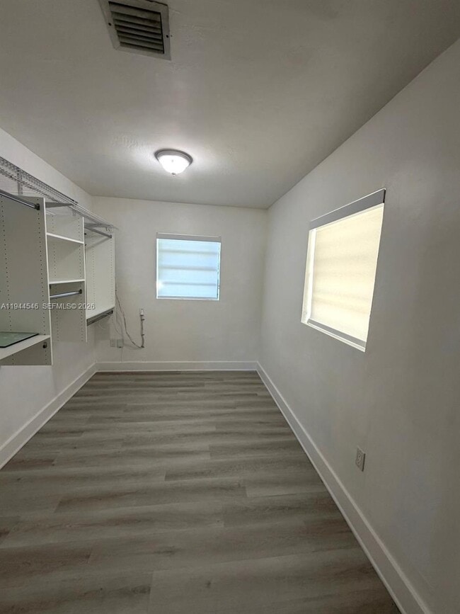 Building Photo - 9900 Dominican Dr