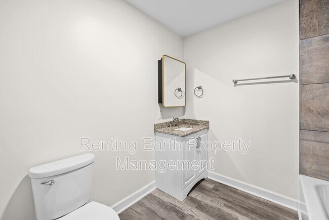 Building Photo - 1209 19th Pl SW