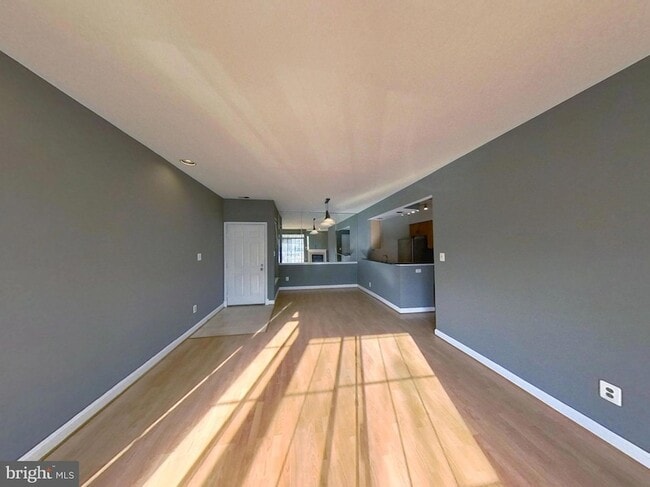 Building Photo - 5917 Barbados Pl