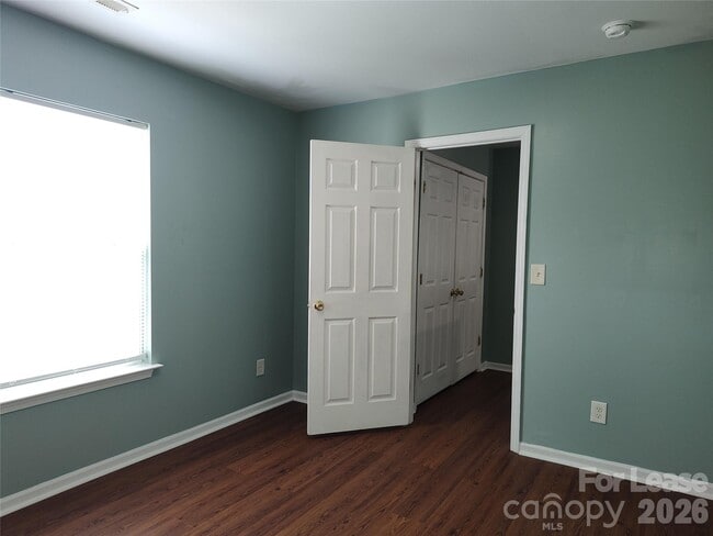 Building Photo - 5226 Beam Lake Dr