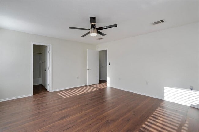 Building Photo - 3516 Sand Dunes Ave