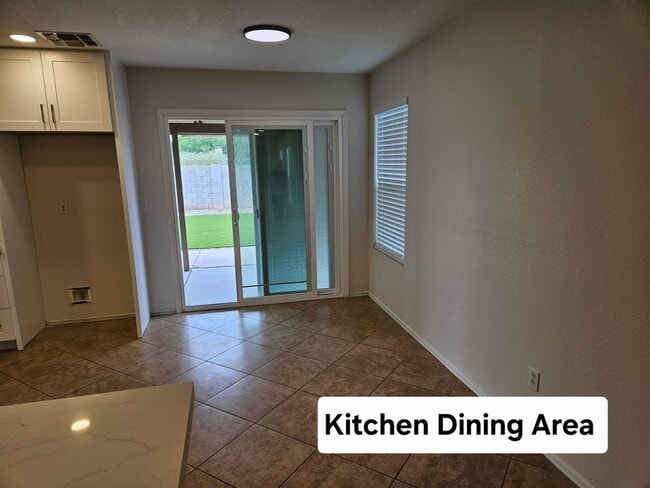 Building Photo - Mirador Estates (Lindsay & Warner) 3 bed 2 bath single level