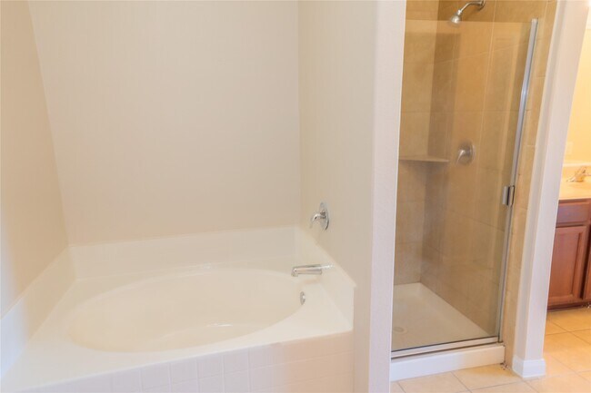 Building Photo - 5123 Harbor Palm Dr