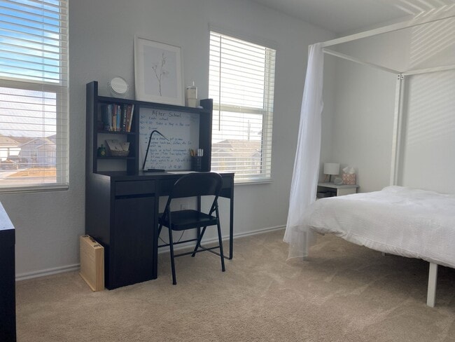 Building Photo - 252 Tugboat Annie Wy