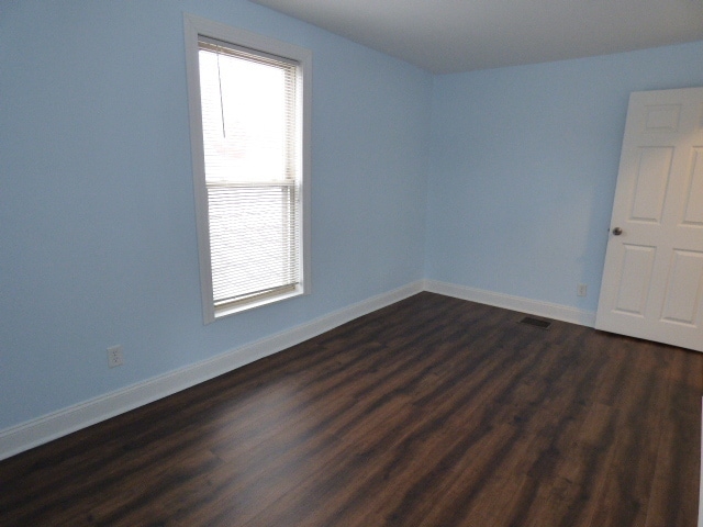 Building Photo - Harrison West 2 BR 1 BA