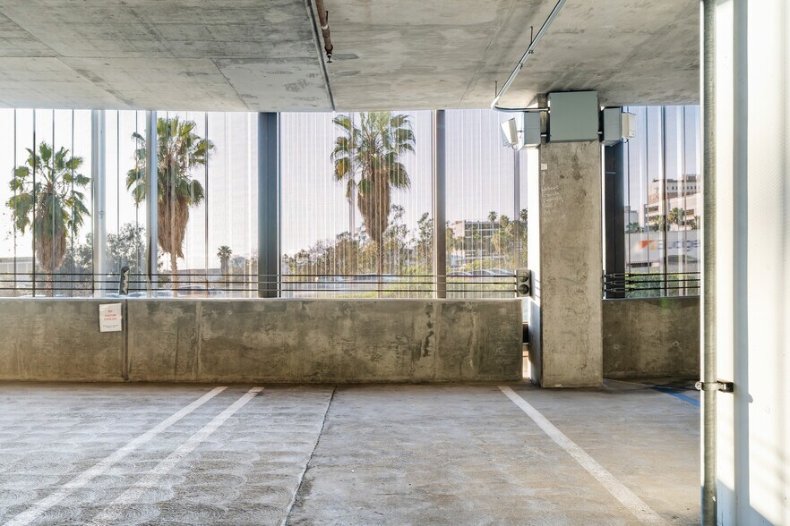 Building Photo - 889 Francisco St