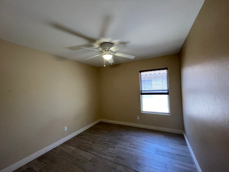 Bedroom 3 - 1220 W Butler Dr