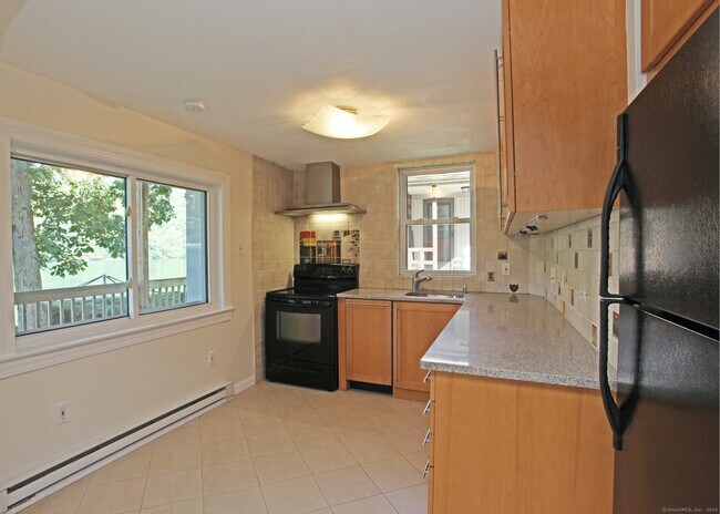Building Photo - 29 Lavelle Ave