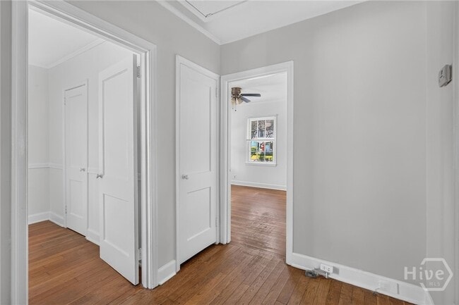 Building Photo - 216 E 57th St