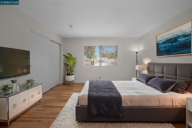 Building Photo - 412 Carrillo Ct