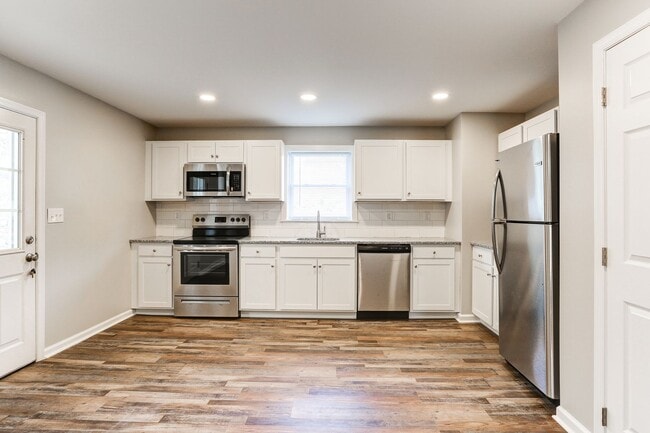 Building Photo - 175 S Enola Dr
