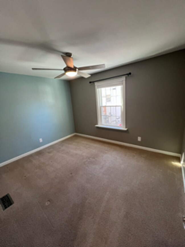 Building Photo - 10517 St Matthew Ln