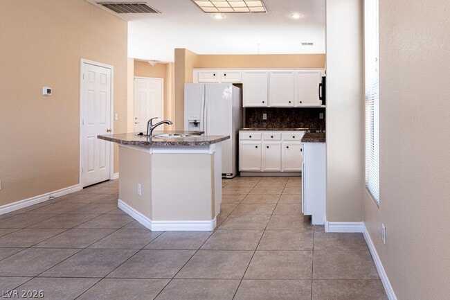 Building Photo - 9205 Guggenheim Ct