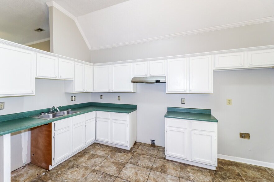 Building Photo - 594 E Ashley Glen Cir