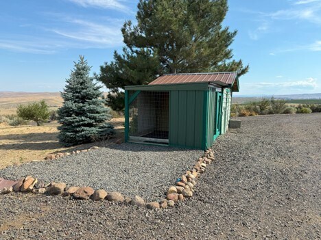 dog kennel or chicken coop - 801 Box Canyon Rd