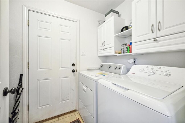 Building Photo - 14114 St Marys Ln