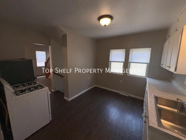 Building Photo - 418 E Sheridan-